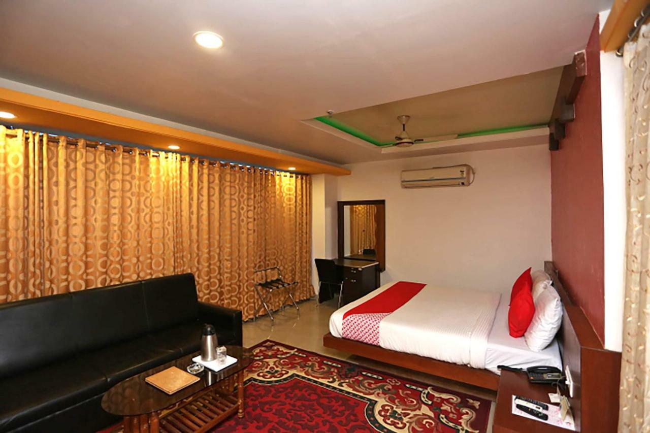 Oyo 38191 Dayal Residency Hotel Jajpur ภายนอก รูปภาพ